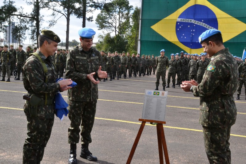 Bi Mtz Recep O Dos Militares Em Miss O De Paz No Haiti